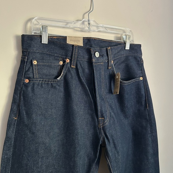 NWT Levi's 501 Dark Wash Jeans Size 32x33 - Picture 3 of 10